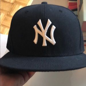 New era fitted yankee 7 and one eight